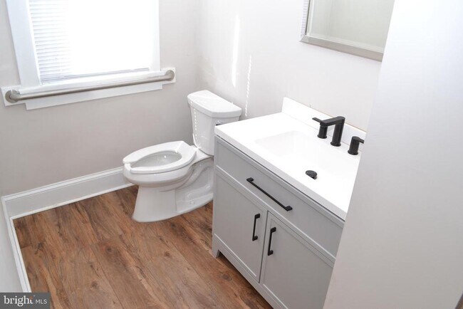 Building Photo - 200 W All Saints St