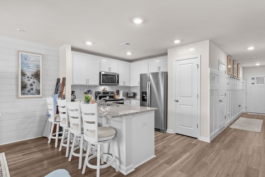 Building Photo - 332 Bayou Loop
