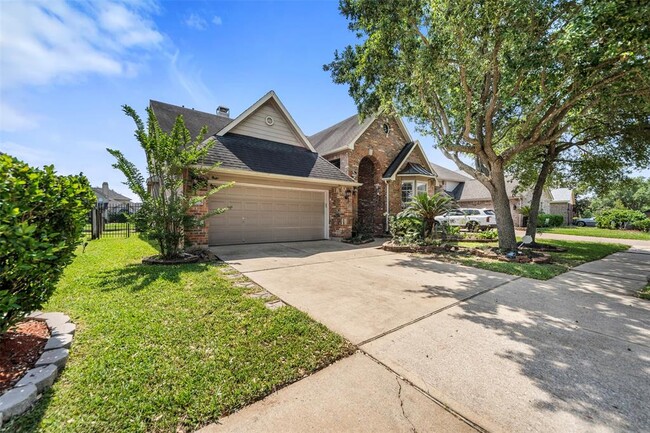 Building Photo - 14323 Tasmania Ct