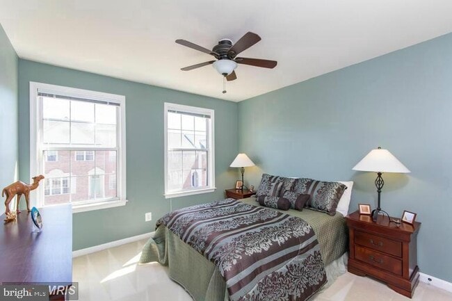 Building Photo - 20927 Trinity Square