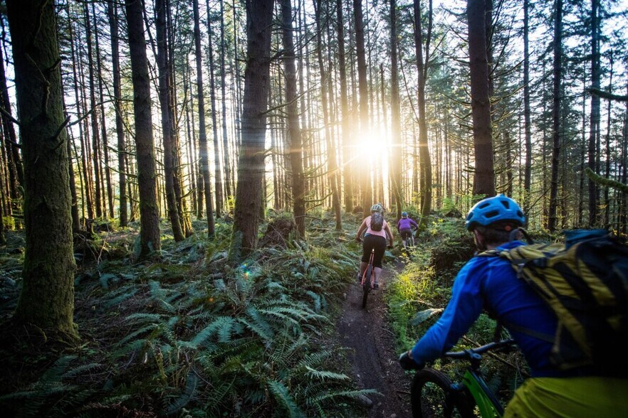 Mountain bike or hike out your door - 280 NW Holly St