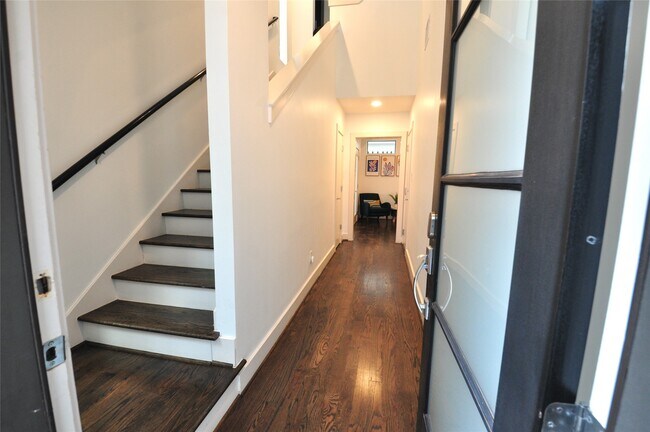 Building Photo - 5634 Petty St