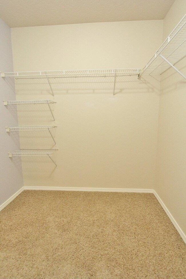 Building Photo - 9607 W Lillywood Dr