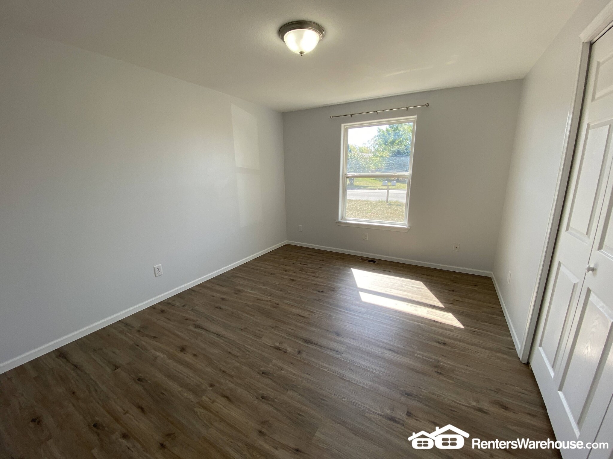 Building Photo - 708 Graceland Ave