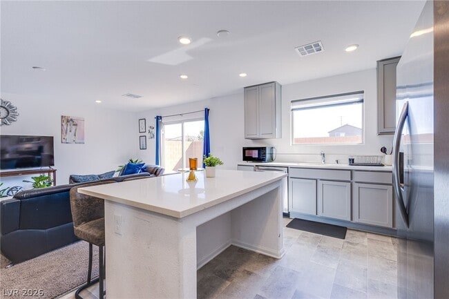 Building Photo - 5215 Lissome Lily Ct