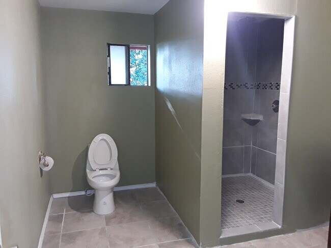 Master bathroom - 6301 Well Spring Rd