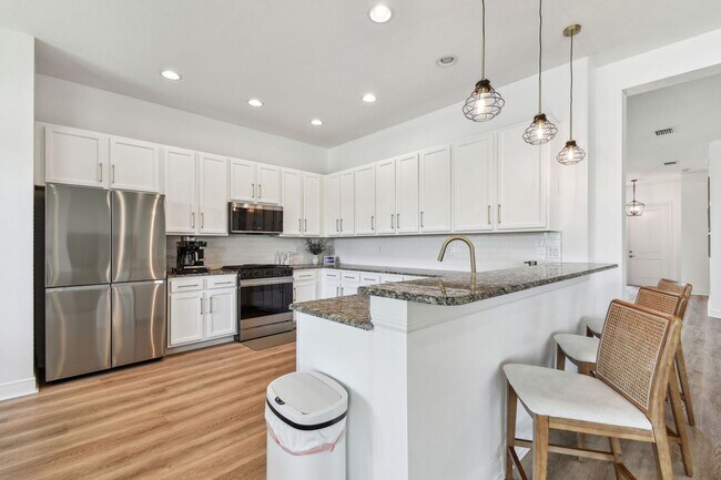 Building Photo - Waterfront Home for Lease – Resort-Style Living Every Day!