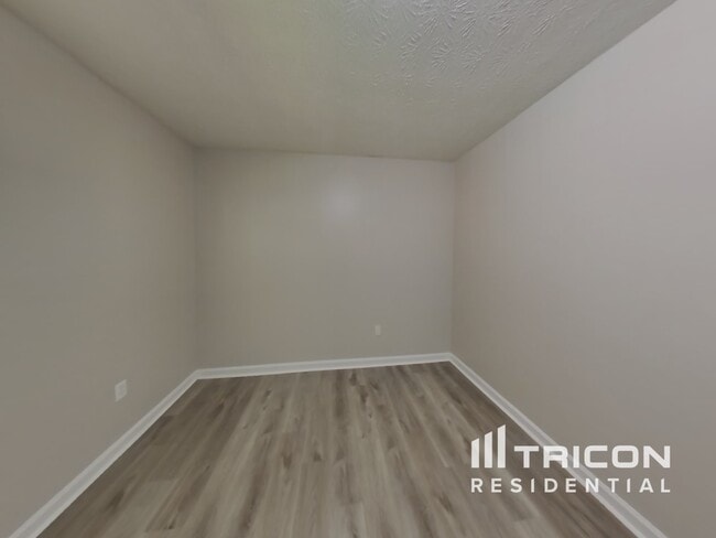 Building Photo - 5708 St Thomas Dr