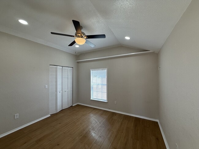 Building Photo - 19 Aspen Cir