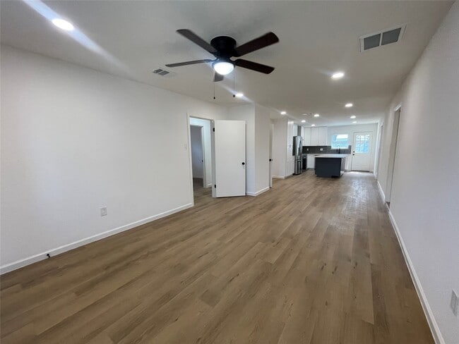 Building Photo - 2825 8th Ave N