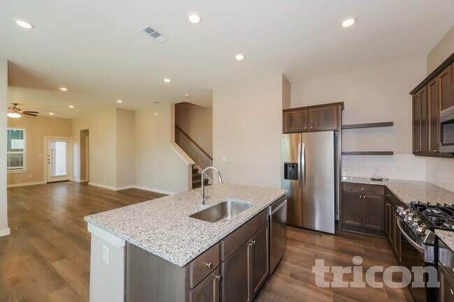 Building Photo - 4314 Stonybrooke Dr