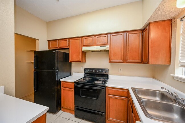 Building Photo - 12300 Brookglade Cir