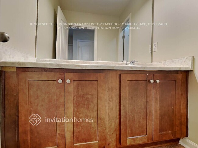 Building Photo - 436 Grenier Terrace NE