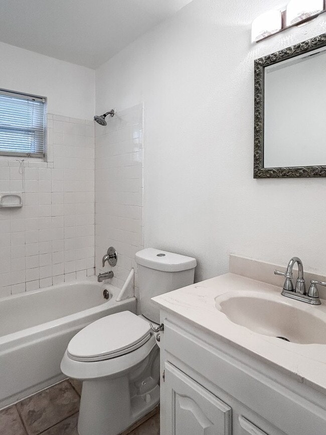 Building Photo - Inviting Northwest San Antonio Home - Fireplace, Office Flex, & Mature Trees