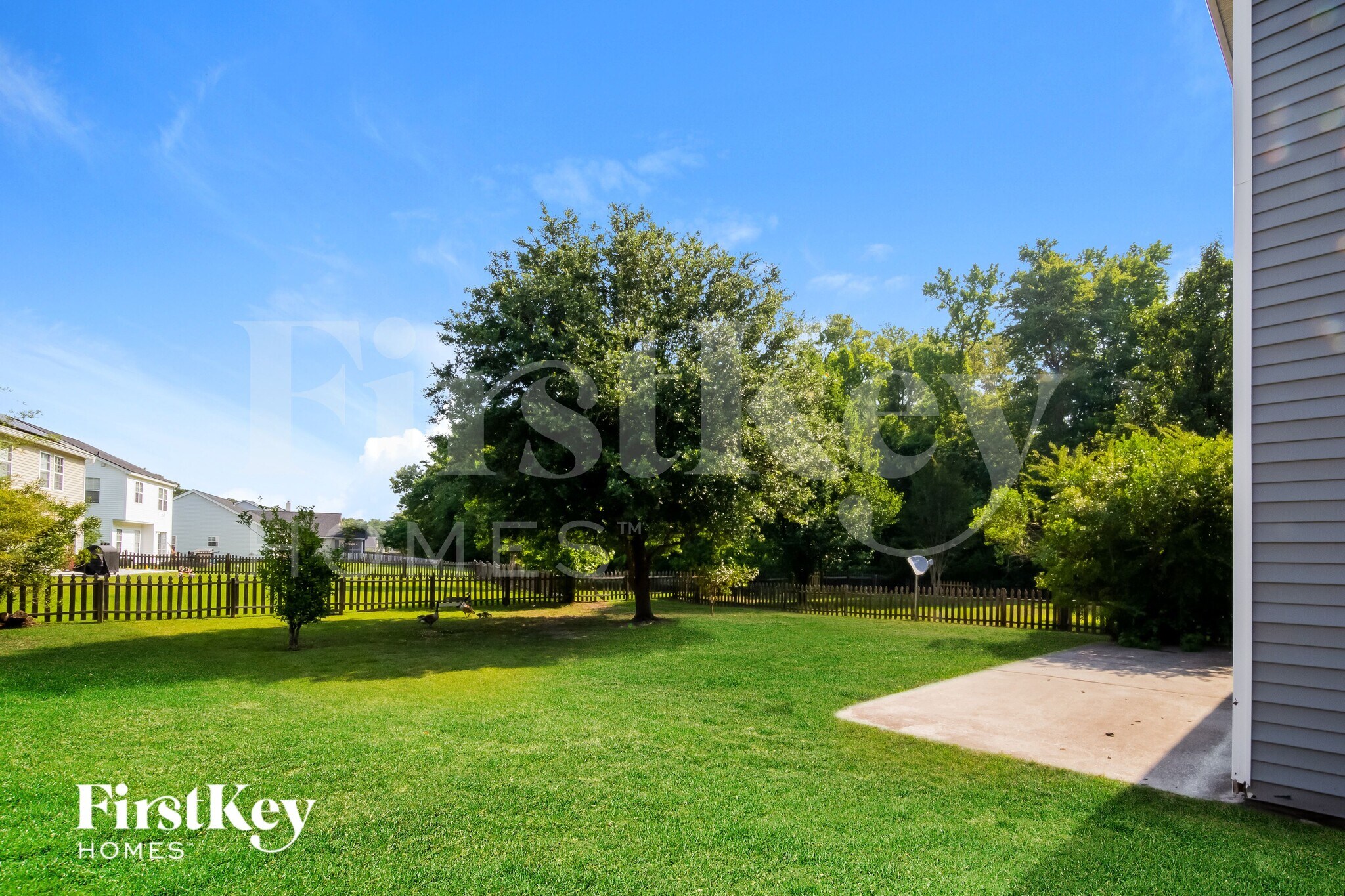 Building Photo - 528 Beverly Dr