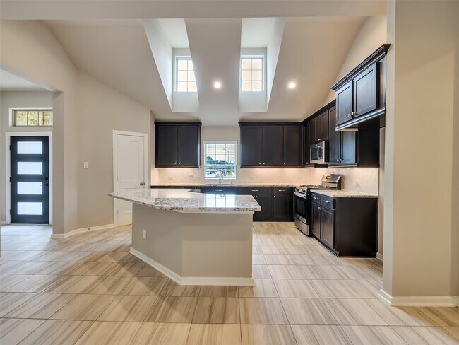 Building Photo - 8510 Amber Bend Dr