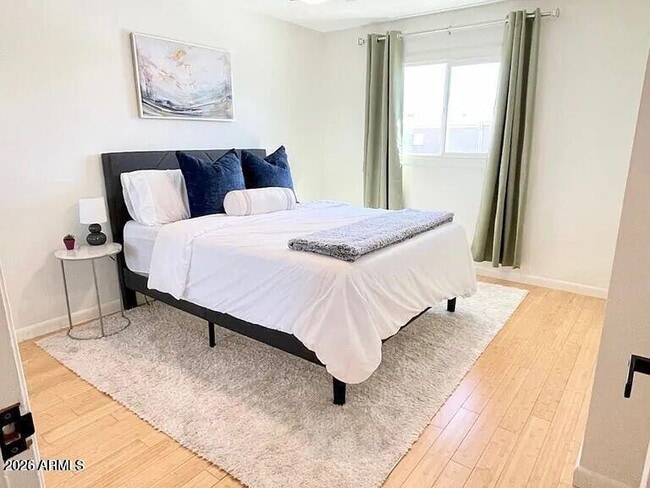 Building Photo - 4338 N Parkway Ave