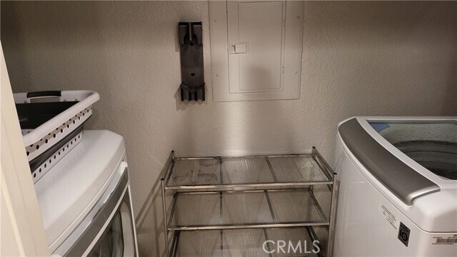 Building Photo - 2380 Del Mar Way