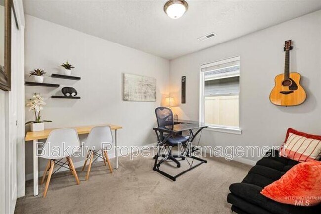 Building Photo - 260 W Waukesha St