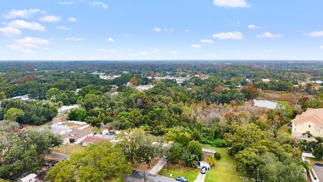 Building Photo - Beautiful 3bdrm/2bath home with attached garage and large yard $1,595.00 ** Ready Now** MOVE IN B...