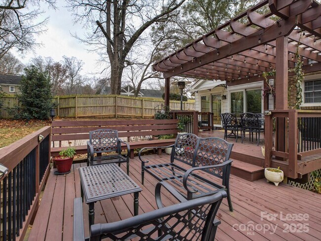 Building Photo - 6219 Colchester Pl