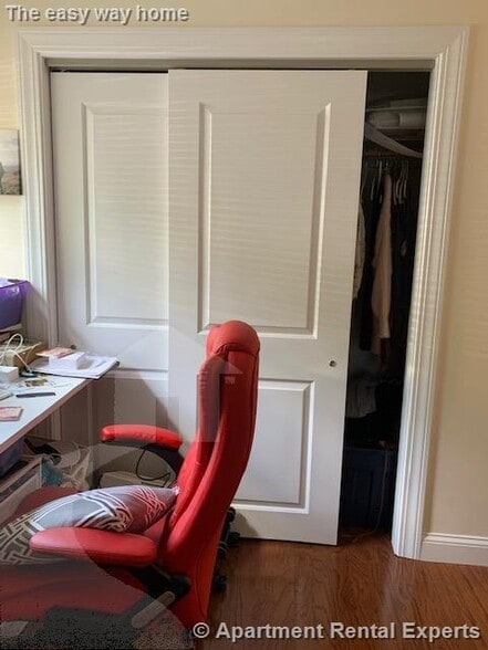 Building Photo - 6 Blair Pl