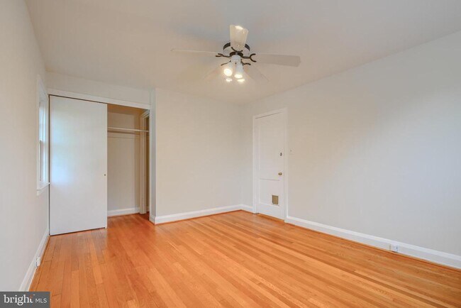 Building Photo - 521 Academy Rd