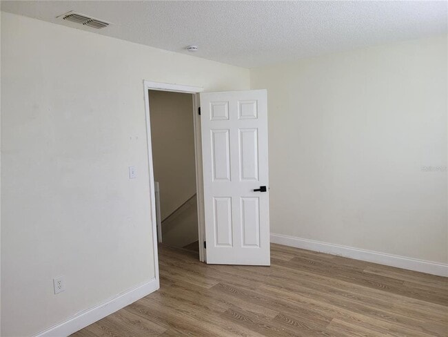 Building Photo - 1236 Dovehill Dr