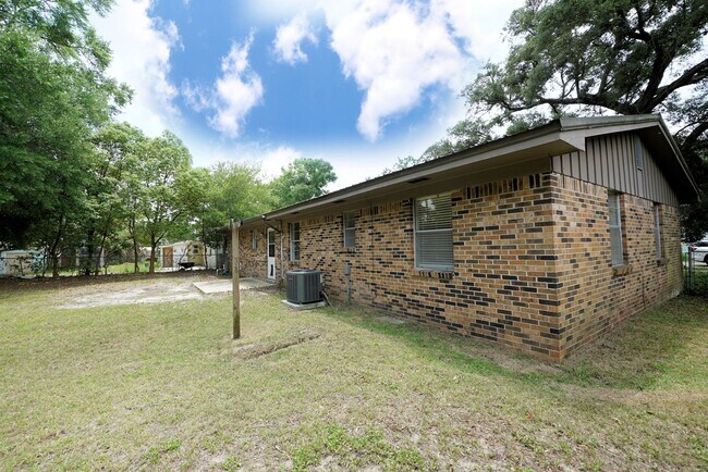 Building Photo - 260 Glenview Ave