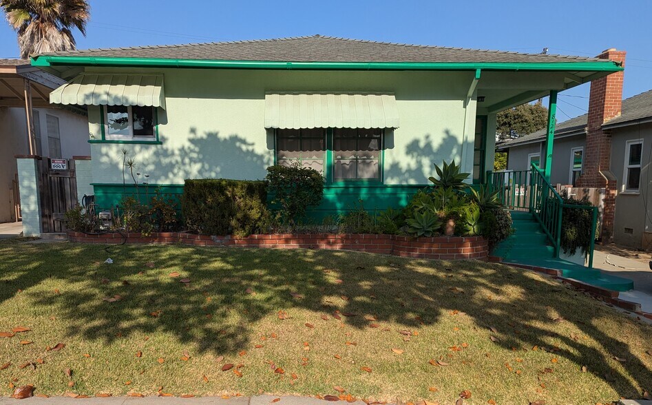 Front House - 8124 Gonzaga Ave