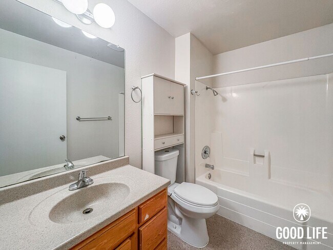 Building Photo - SD: Spacious 2BD/2BA Condo in Rancho Bernardo with Club Amenities, 2-Car Garage & Private Patio
