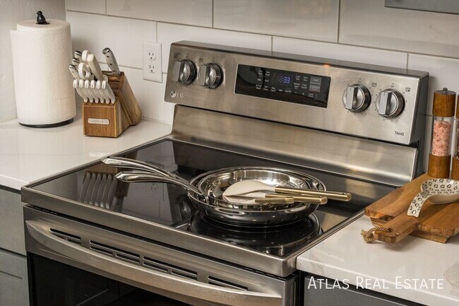 Building Photo - 5210 Quay St