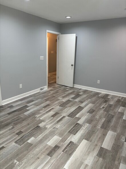 Master bedroom2 - 6225 Branch Hill Cir