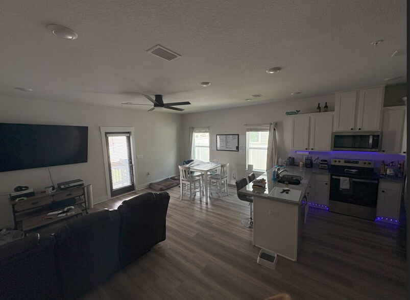 Building Photo - 9491 Nature Creek Cir