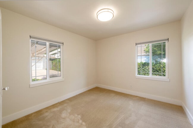 Building Photo - 1639 E 900 S