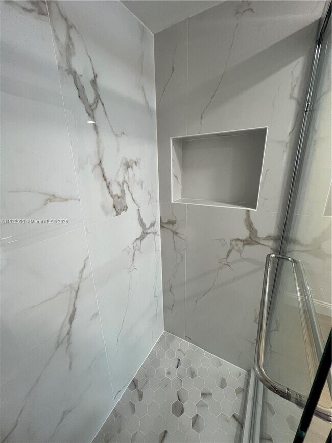 Building Photo - 345 Ocean Dr