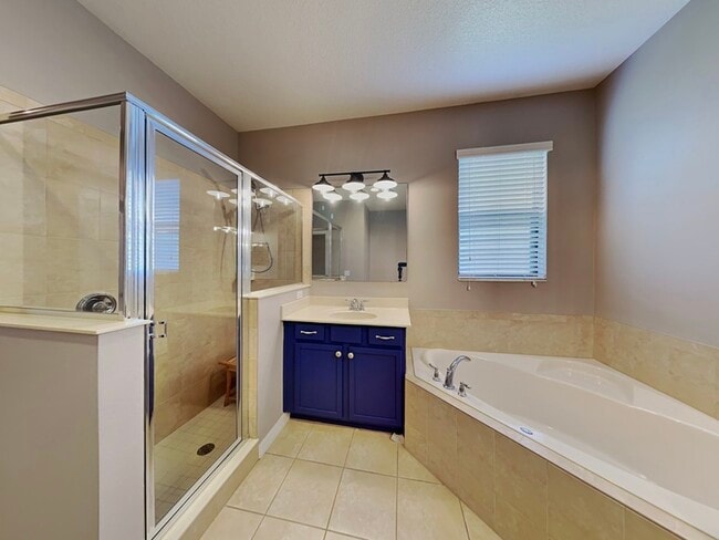Building Photo - 2131 Lacosta Pl