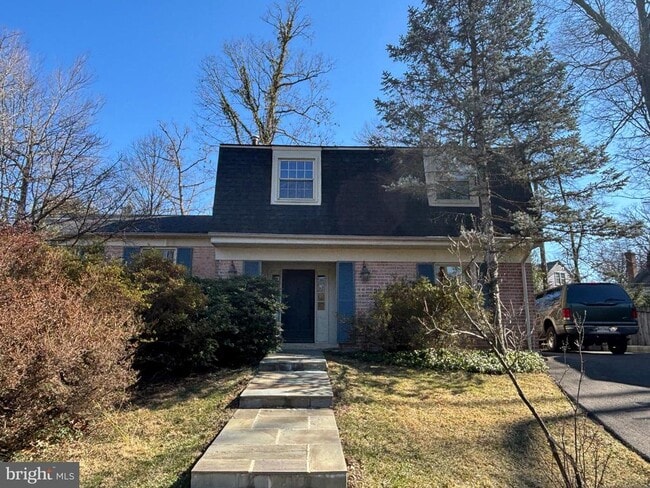 Building Photo - 1249 Derbyshire Rd