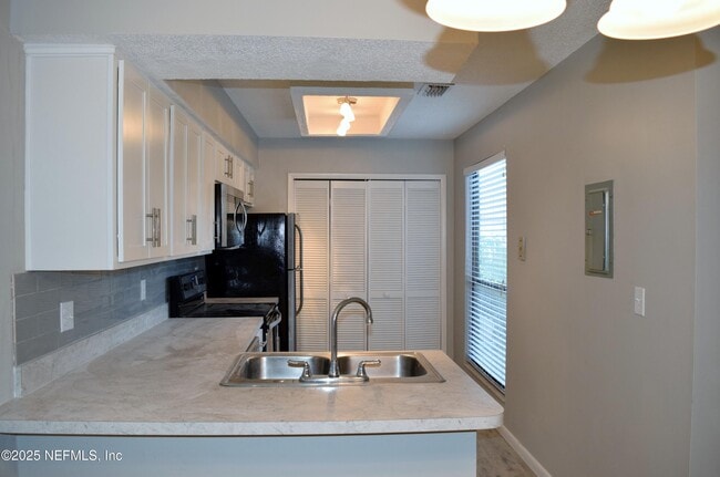 Building Photo - 4846 Kingsmeadow Ln
