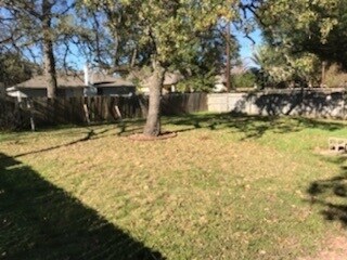 Building Photo - 3012 Adrienne Dr