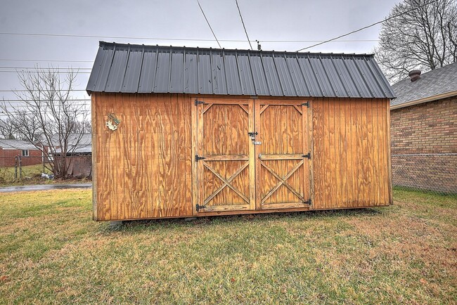 Building Photo - 2 Bedroom /  1 Bath Home Kingsport TN