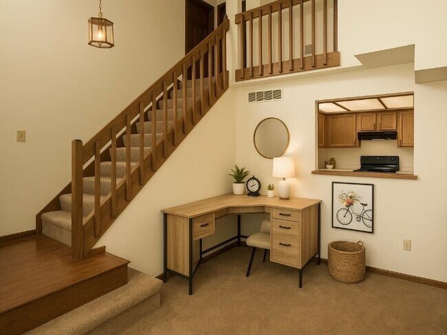 Building Photo - 6228 Sawmill Woods Dr