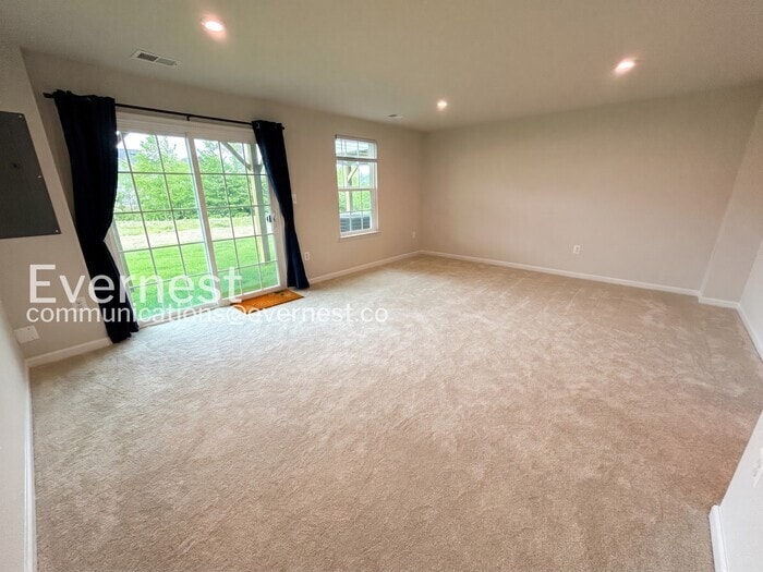 Building Photo - 8808 Stevenson Ln