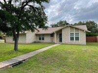 Building Photo - 8704 Black Oak St