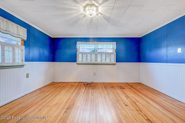 Building Photo - 454 Hickory St