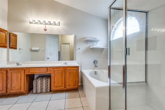 Building Photo - 6025 Goldenrod Dr