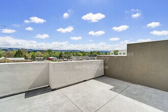 Building Photo - 4334 Greentrail