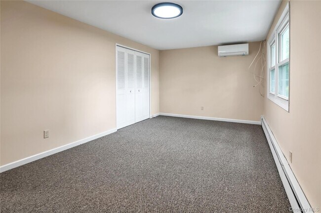 Building Photo - 40 Seabrook Ln