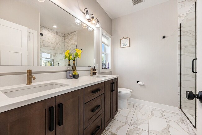 Building Photo - 3760 Jason Ridge Ln SW