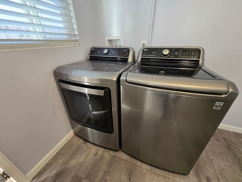 Building Photo - 229 S 36th St